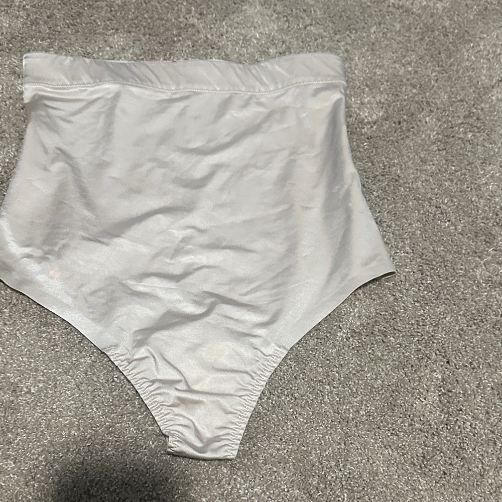 SpanHigh-Waisted Cream Bikini Bottom